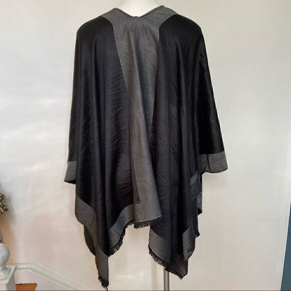 CK Metallic Knit Poncho Scarf Wrap - Picture 9 of 14